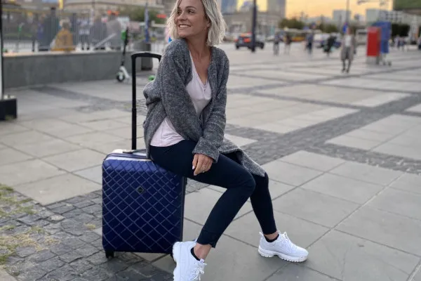 Zdjęcie Jak wyprać walizkę skutecznie i uniknąć jej uszkodzenia