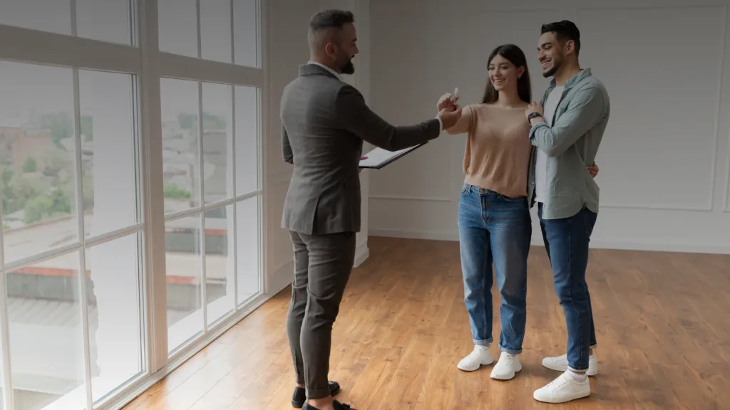 Zdjęcie Czy syndyk może sprzedać mieszkanie z lokatorem? Sprawdź swoje prawa