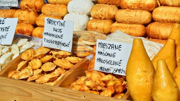 Zdjęcie Jak poznać prawdziwego oscypka? Kluczowe cechy i wskazówki