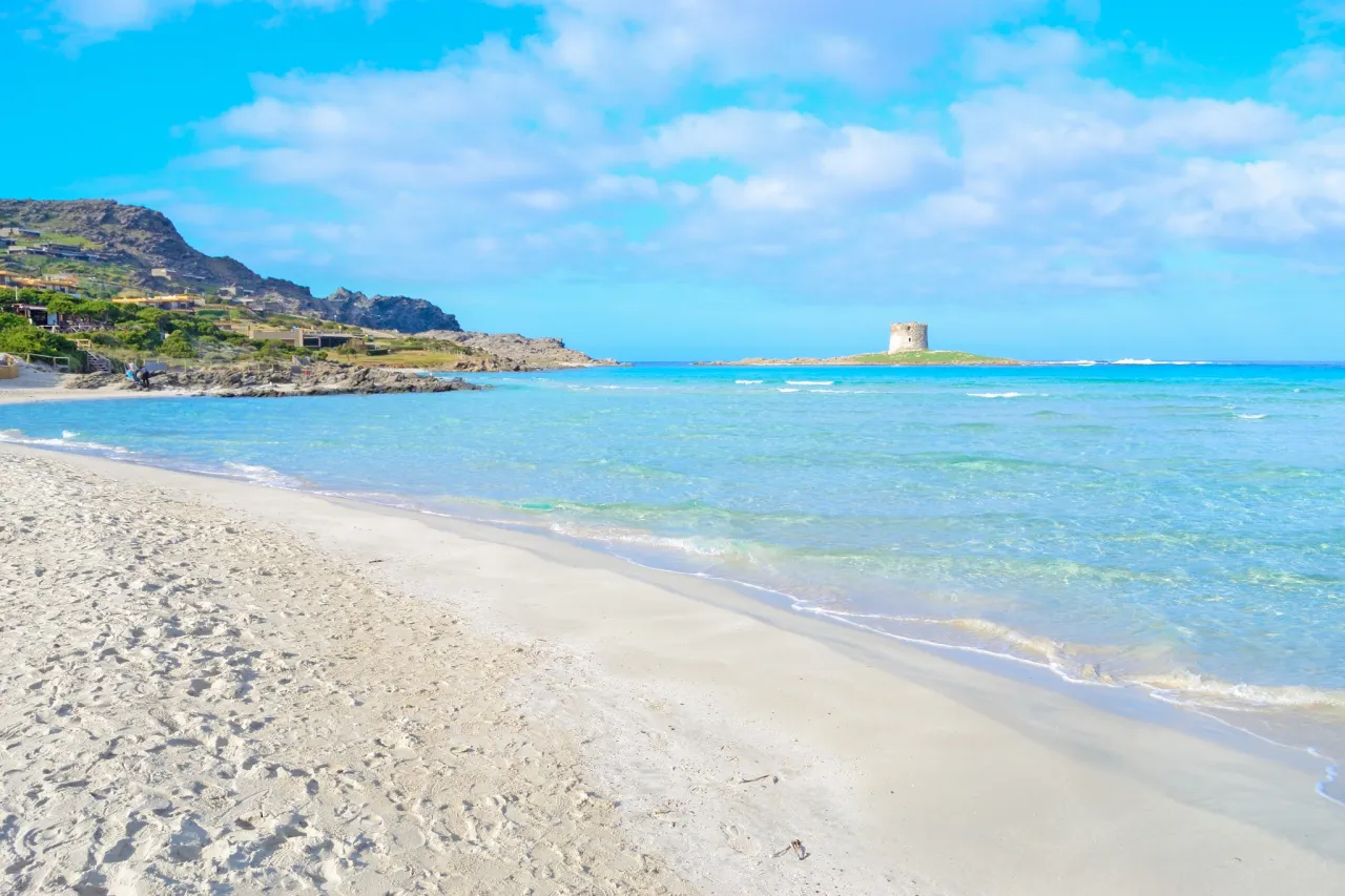 Zdjęcie La Pelosa: Rajska plaża Sardynii - Wszystko, co musisz wiedzieć