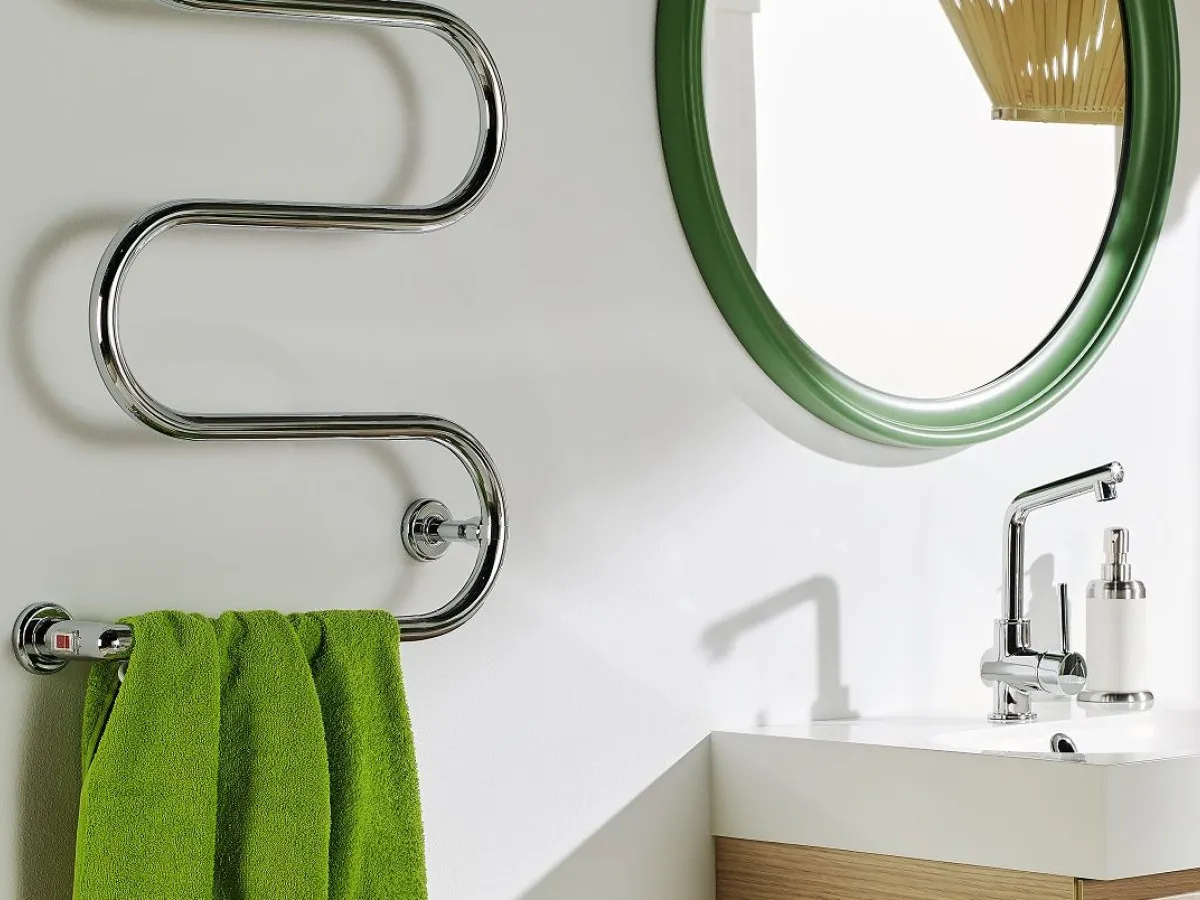 Zdjęcie Jaki grzejnik do łazienki 6m2? Moc, typy i funkcje (Poradnik)