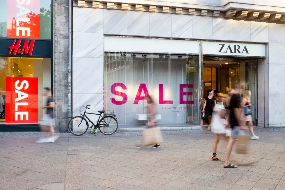 Zdjęcie Kiedy promocje w Zarze? Sprawdź daty i najlepsze zniżki!