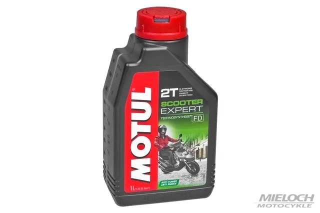 Zdjęcie MOTUL Scooter Expert 2T - idealny olej dla Twojego silnika 2-suwowego