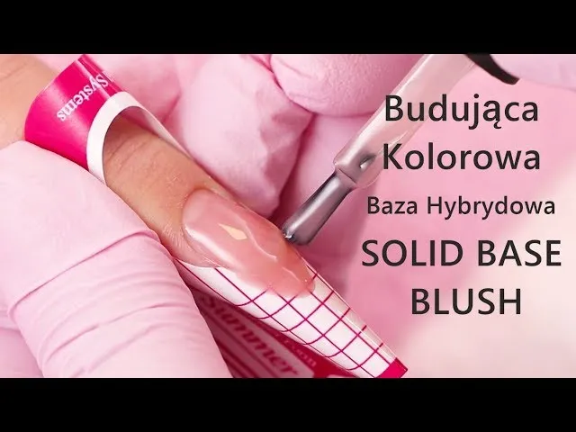 Zdjęcie Jak przedłużyć paznokcie bazą kauczukową i uniknąć najczęstszych błędów