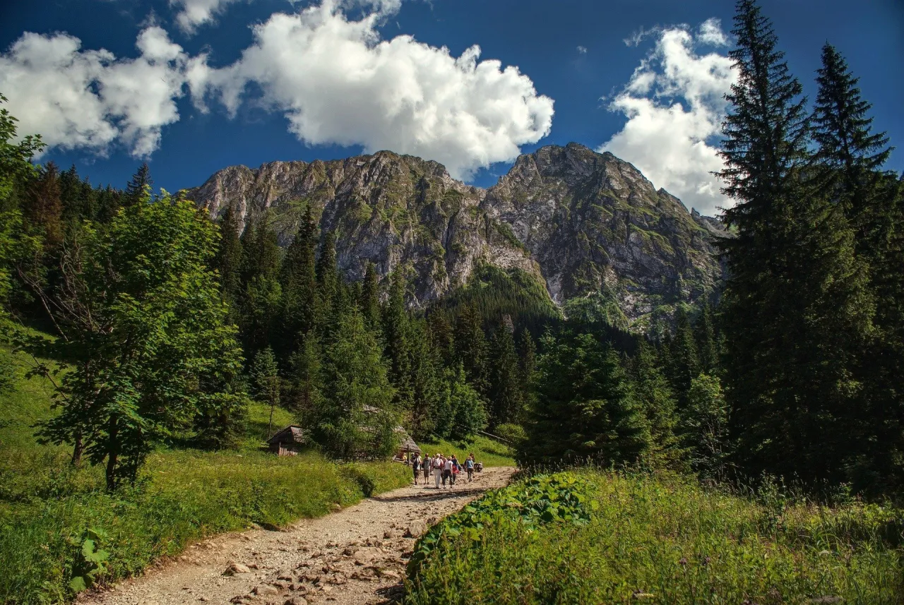 Zdjęcie Ile kosztuje wejście na Giewont? Cennik biletów i zniżki w TPN