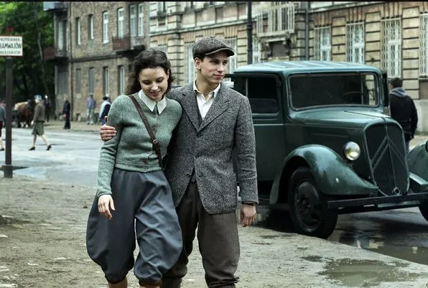Zdjęcie Filmy o Powstaniu Warszawskim, które musisz znać dla lepszego zrozumienia historii