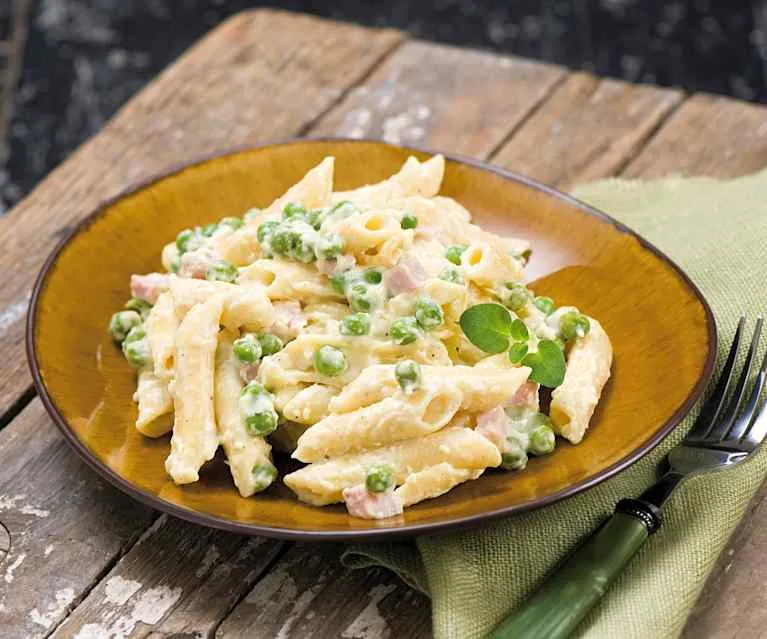 Zdjęcie Penne w sosie serowo-śmietanowym: Przepis, który zachwyci każdego