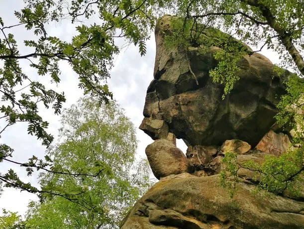 Zdjęcie Rezerwat przyrody Prządki - niezwykłe formacje skalne i ich tajemnice