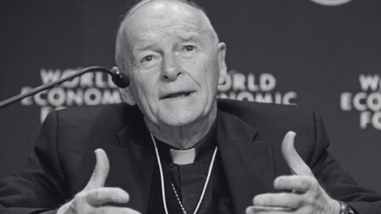 Zdjęcie Kardynał McCarrick: kontrowersje, skandale i jego wpływ na Kościół
