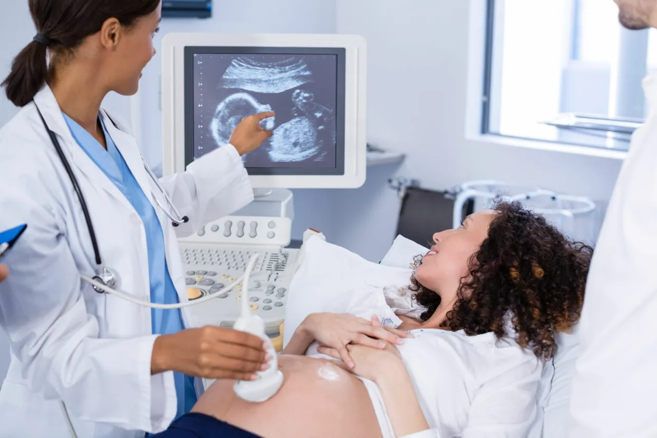 Zdjęcie Czy badania prenatalne są na NFZ? Sprawdź, co musisz wiedzieć