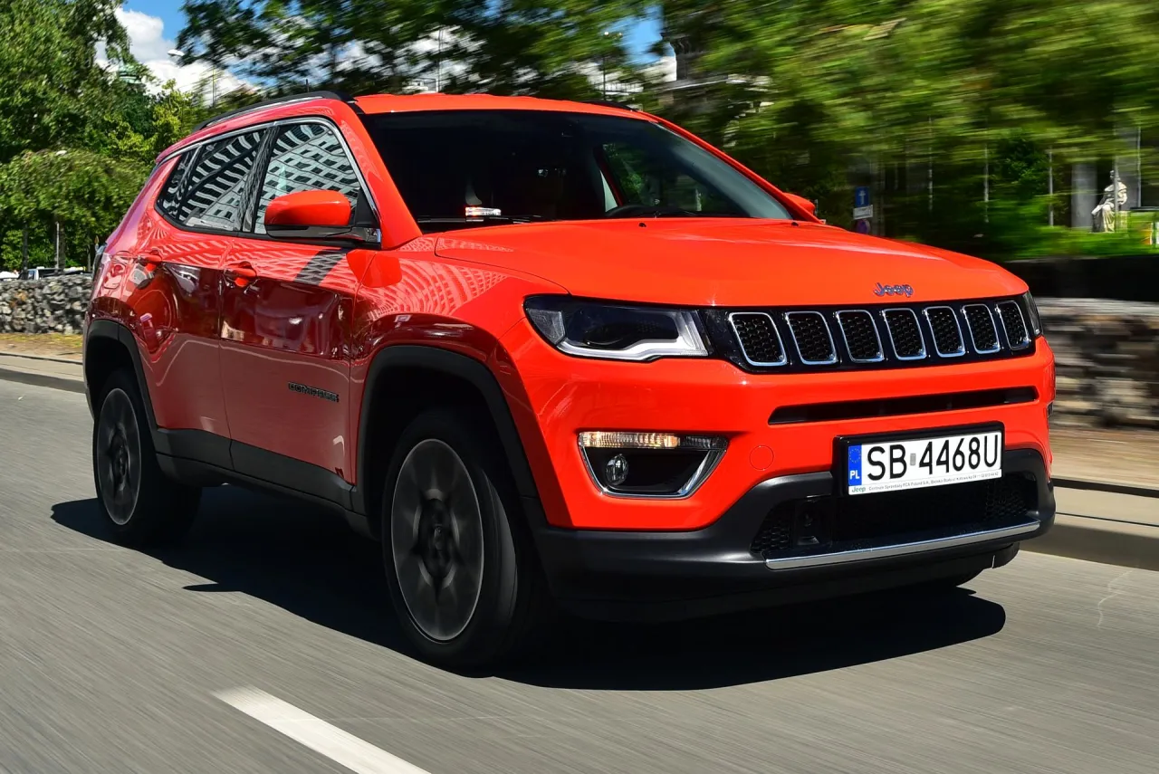 Zdjęcie Jeep Compass czy warto kupić? Odkryj zalety i wady SUV-a