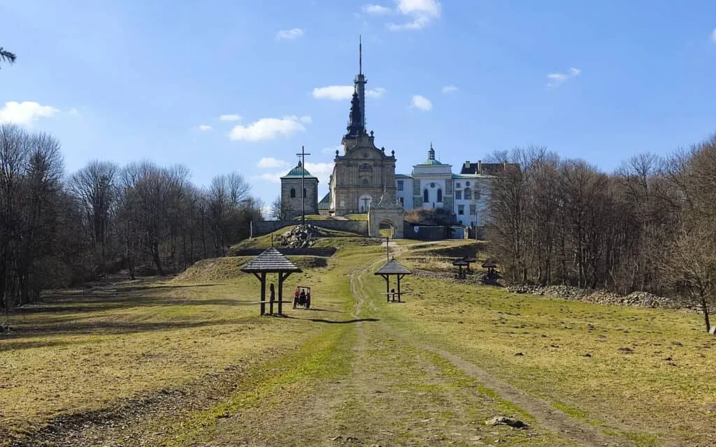 Zdjęcie Łysa Góra atrakcje – odkryj najciekawsze miejsca i wydarzenia