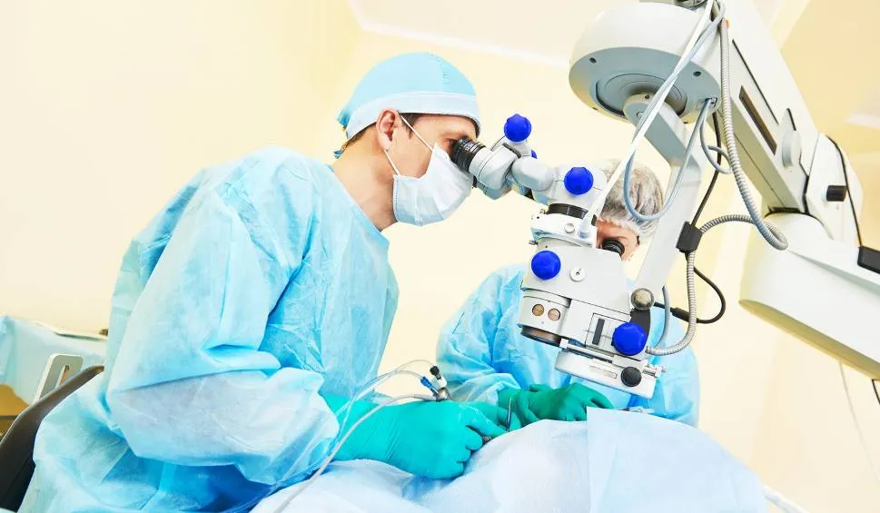 Zdjęcie Ile kosztuje usunięcie zaćmy? Ceny i różnice w klinikach w Polsce