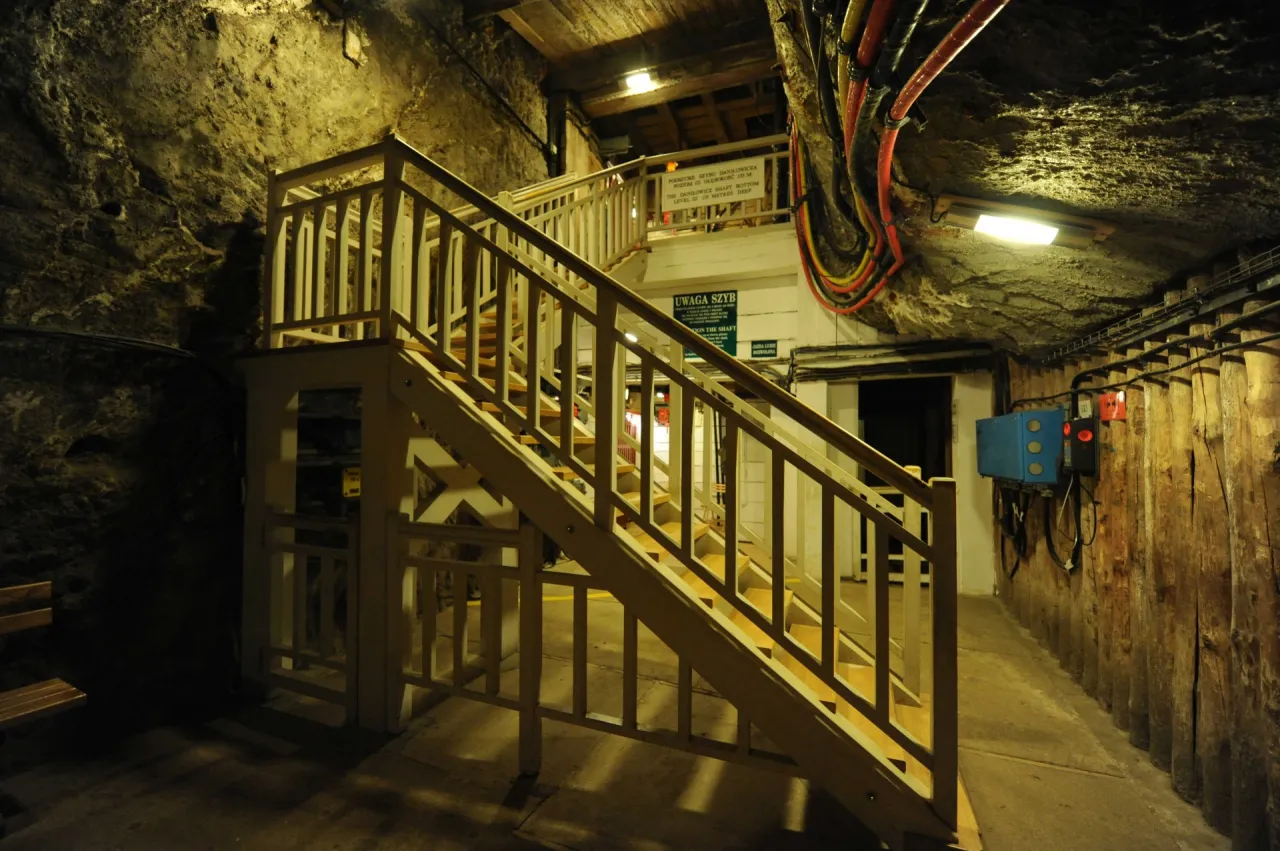 Zdjęcie Ile schodów w kopalni soli Wieliczka? Przygotuj się na wyzwanie