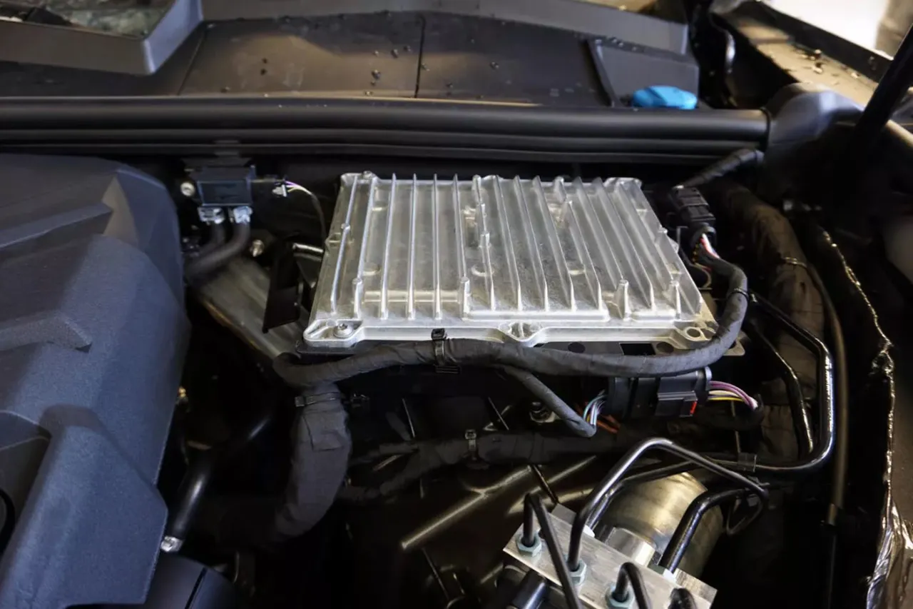 Zdjęcie Jak zamontować chip tuning box - uniknij błędów i zwiększ moc silnika