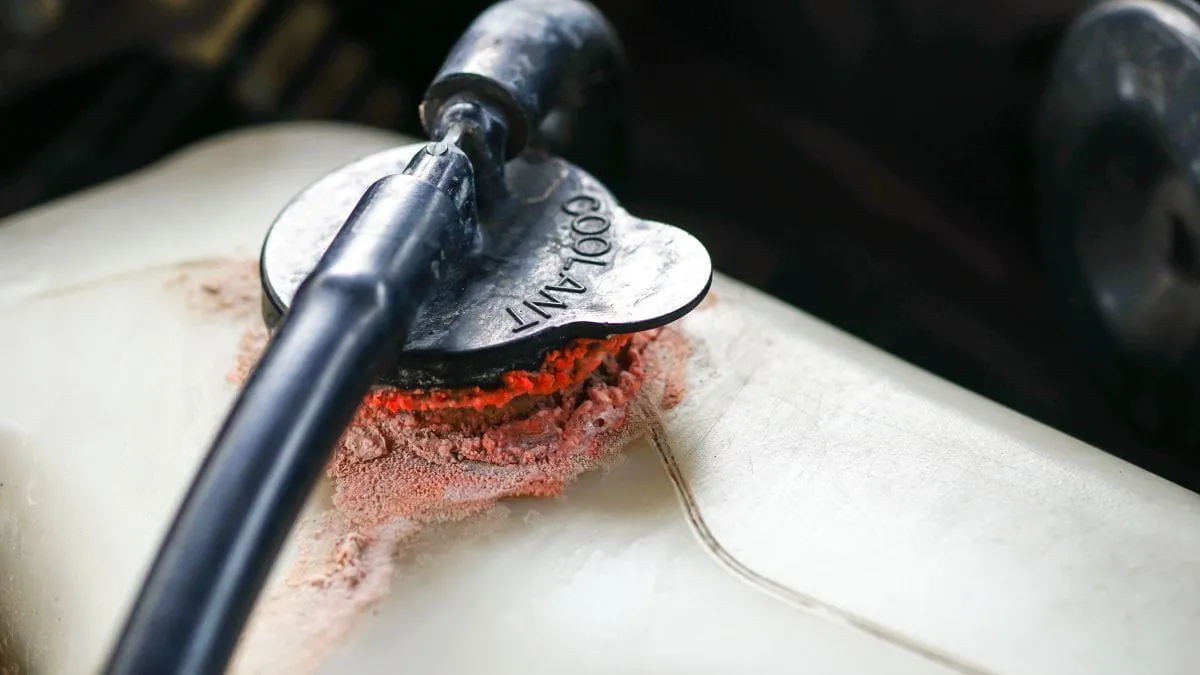 Zdjęcie Jak sprawdzić szczelność chłodnicy i uniknąć kosztownych napraw