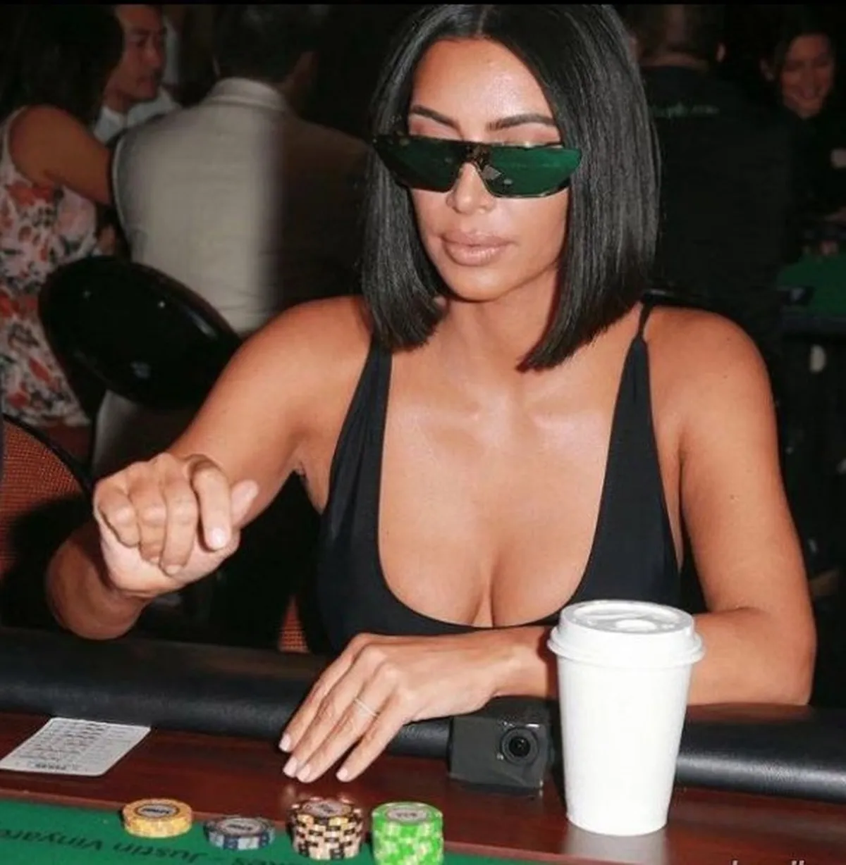 Zdjęcie Kim Kardashian w pokerze: Charytatywne turnieje, które zaskoczyły