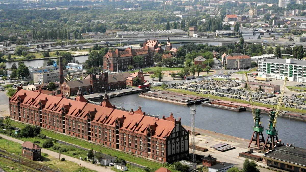 Zdjęcie Czy Szczecin ma dostęp do morza? Odkryj prawdę o jego porcie