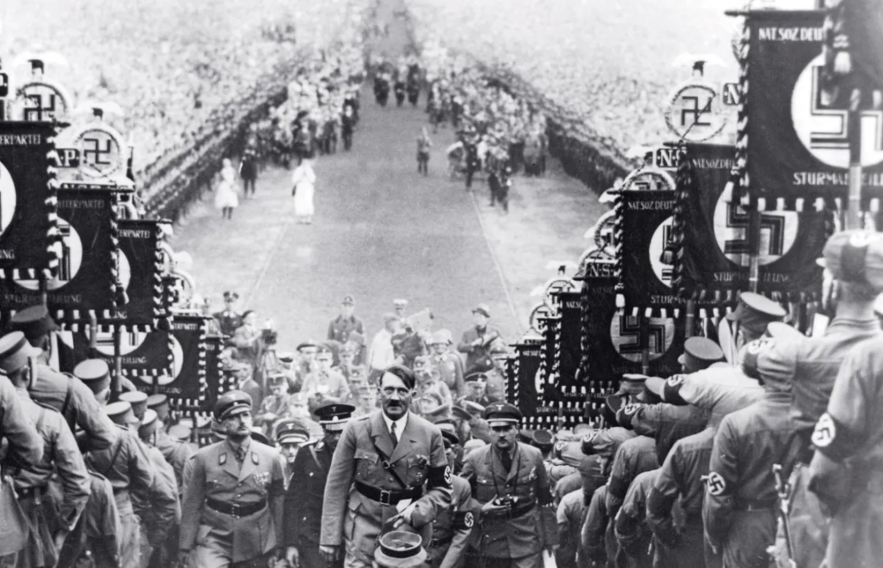 Zdjęcie Kiedy Hitler został kanclerzem? Kluczowe fakty i kontekst historyczny