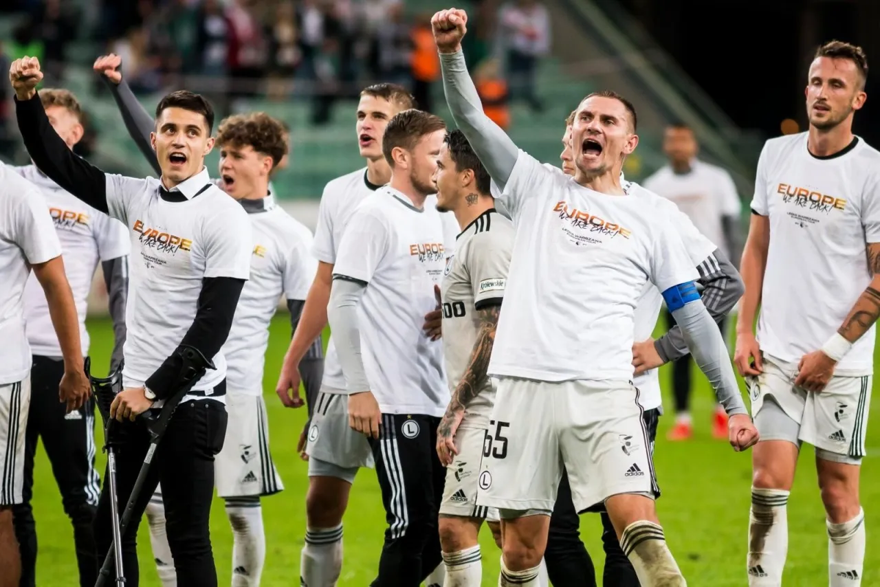 Zdjęcie Ile zarabiają piłkarze Legii? Zaskakujące pensje w klubie!