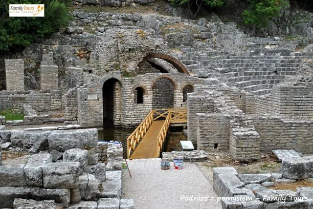 Zdjęcie Prom na trasie Korfu-Butrint: rozkład, ceny i najważniejsze informacje 2025