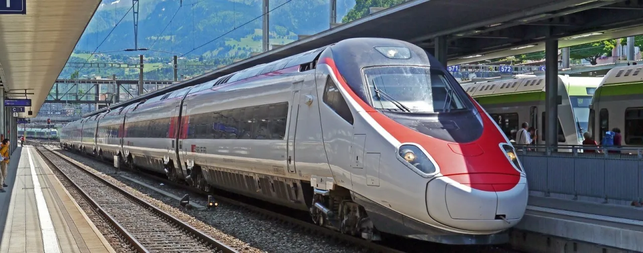 Zdjęcie Ile jedzie pendolino z Krakowa do Kołobrzegu? Czas podróży i rozkład