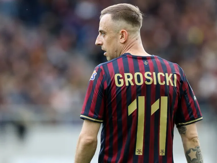 Zdjęcie Grosicki wzrost: Jak 180 cm wpływa na jego styl gry i osiągnięcia?
