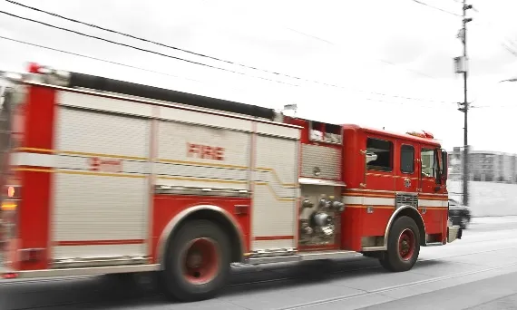 Zdjęcie Co oznaczają 3 długie sygnały straży pożarnej i jak reagować?