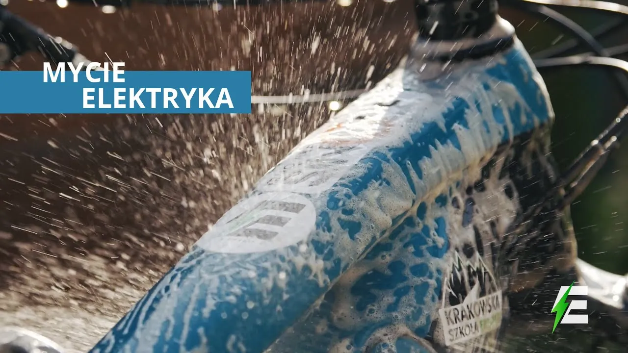 Zdjęcie Jak myć rower elektryczny, aby uniknąć uszkodzeń i zapewnić trwałość