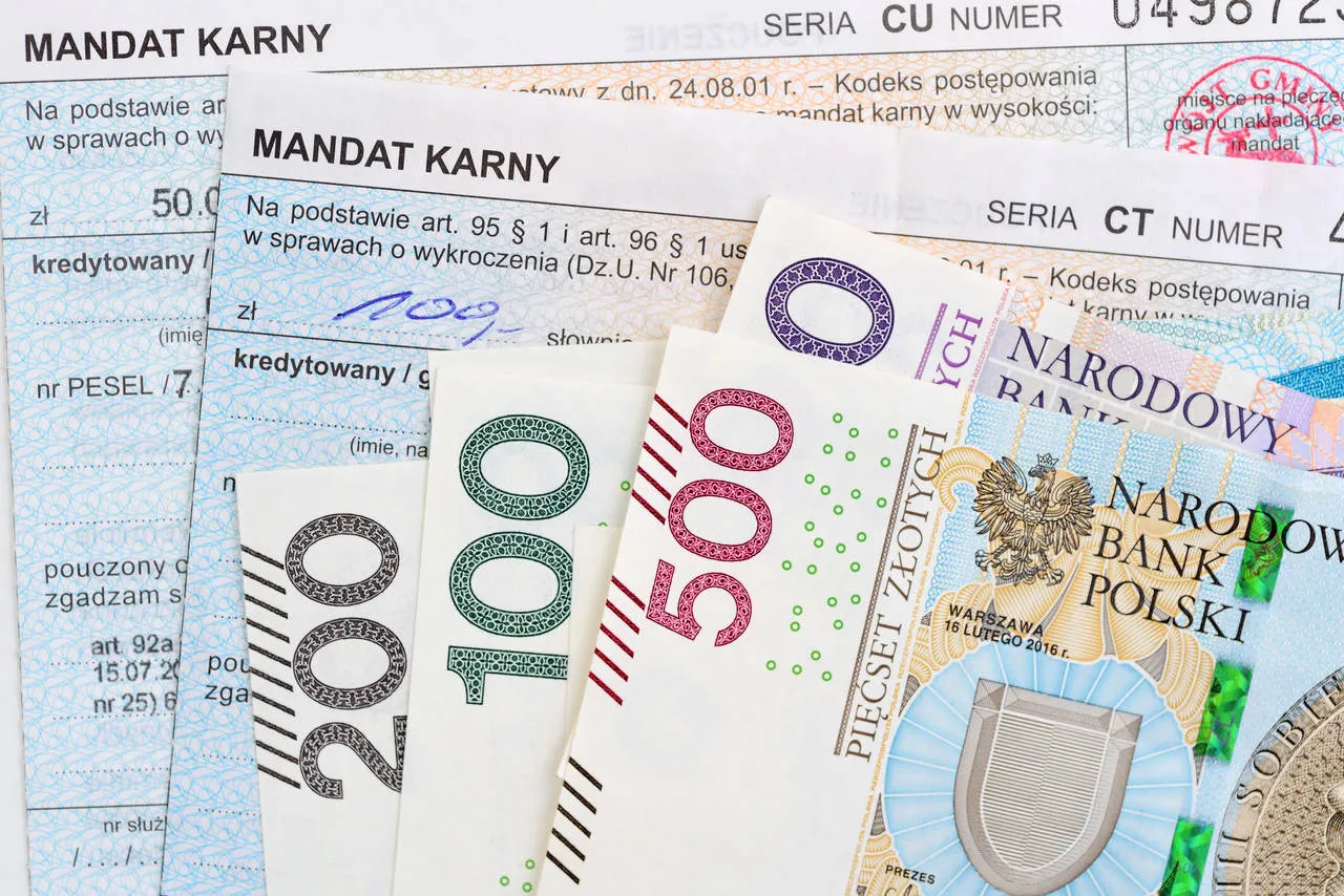 Zdjęcie Jak szybko zapłacić mandat przelewem i uniknąć konsekwencji nieterminowej płatności