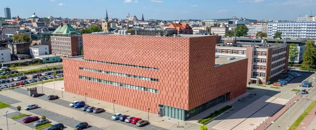 Zdjęcie Budynek D Uniwersytetu Ekonomicznego w Katowicach – nowa era edukacji