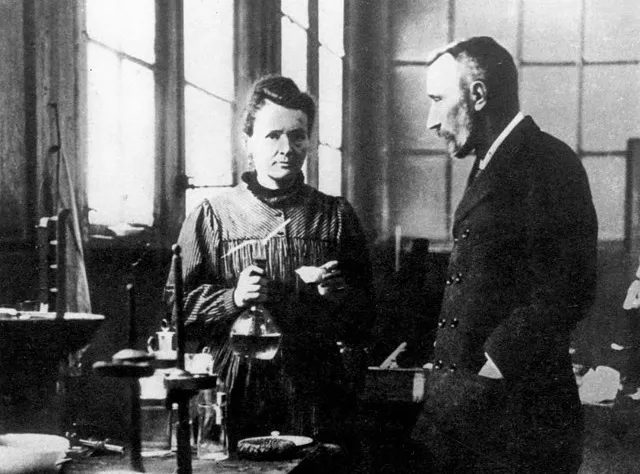 Zdjęcie Jakie pierwiastki wynalazła Maria Skłodowska-Curie i ich znaczenie