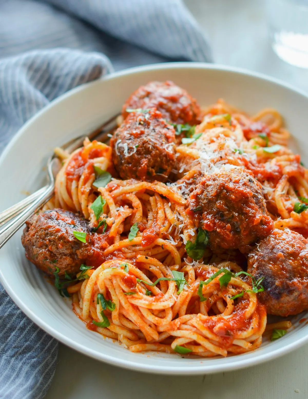 Zdjęcie Najlepszy przepis na spaghetti i klopsiki, który zaskoczy Twoje kubki smakowe