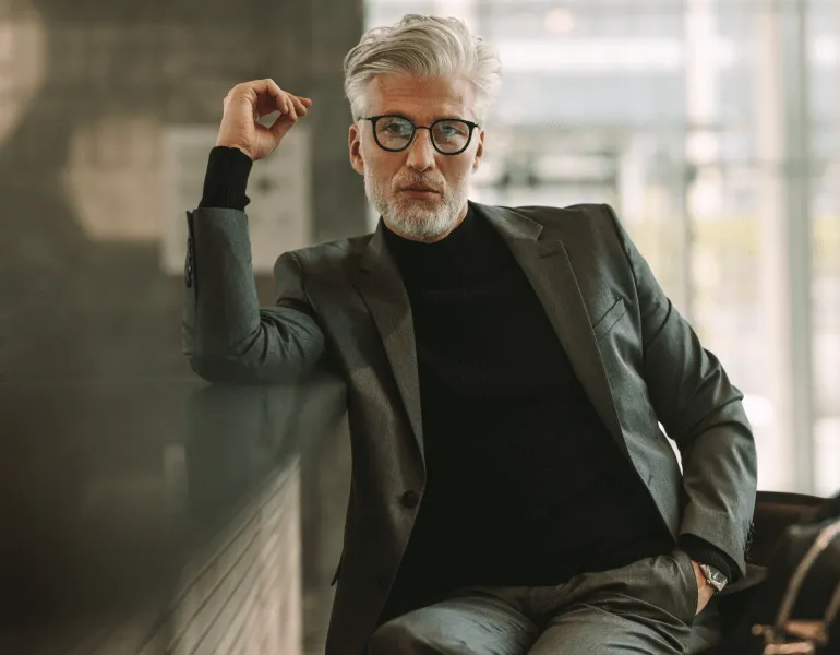 Zdjęcie Jak powinien ubierać się mężczyzna po 50, aby wyglądać elegancko?