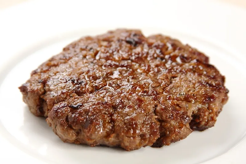 Zdjęcie Ile mięsa na burgery? Sprawdź idealne proporcje dla smaku