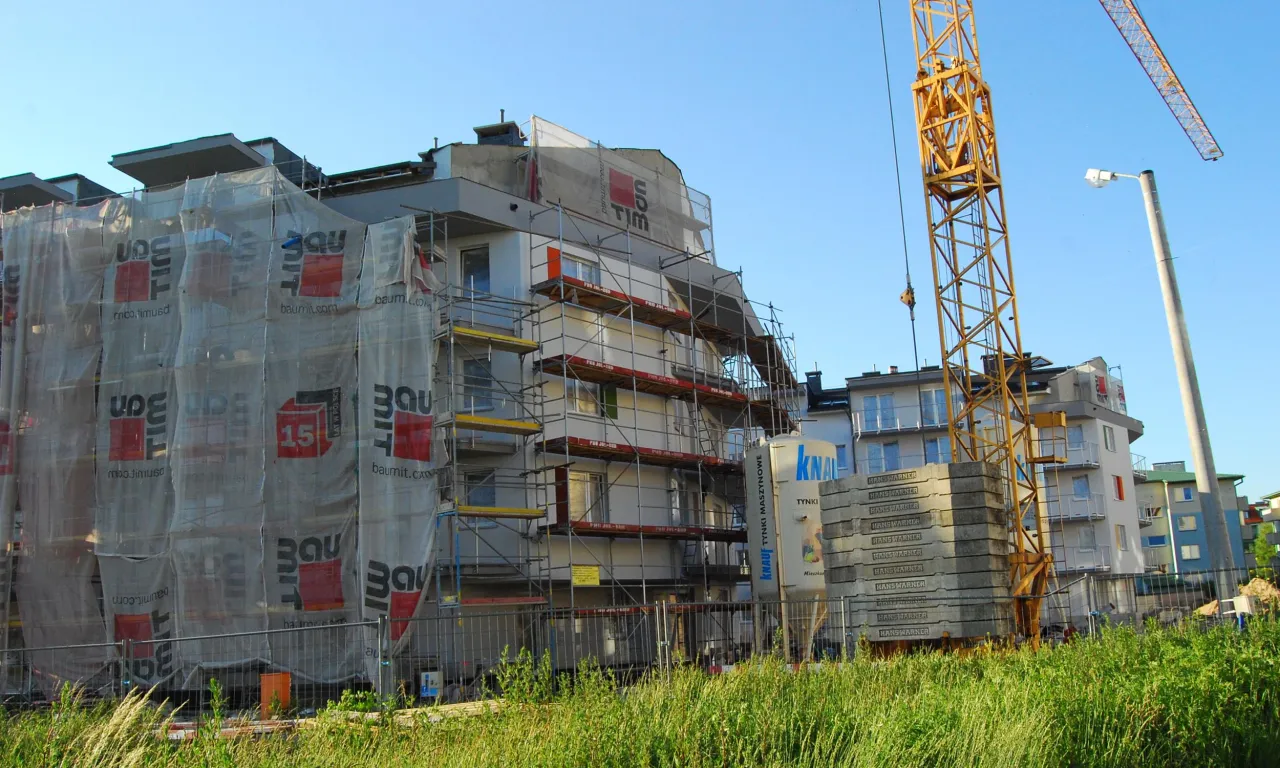 Zdjęcie Ile deweloper zarabia na mieszkaniu? Marże i koszty w 2024/2025