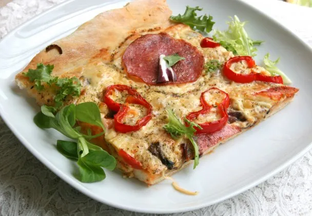 Zdjęcie Pizza jak z pizzerii przepis - prosta receptura na idealne ciasto