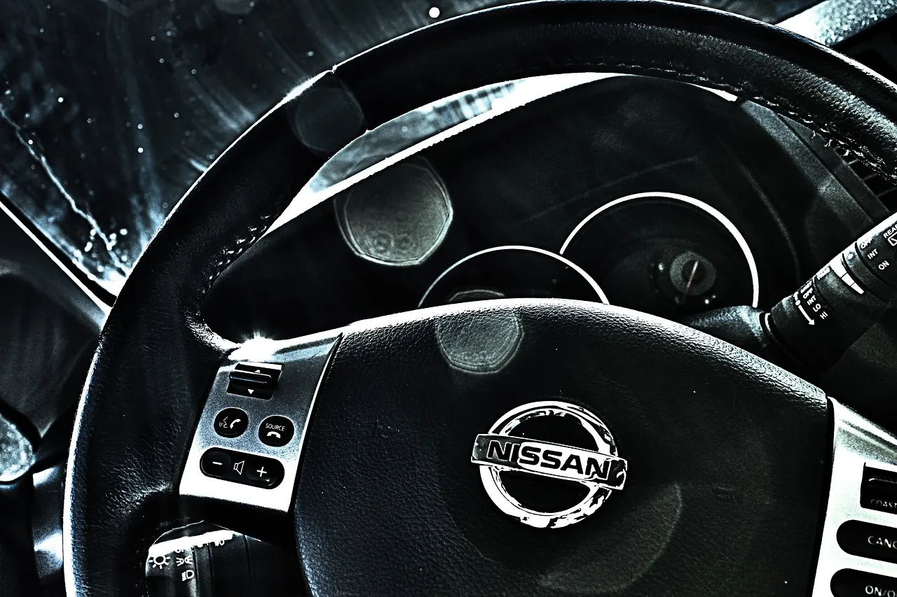 Zdjęcie Nissan skąd pochodzi? Odkryj fascynującą historię marki samochodowej