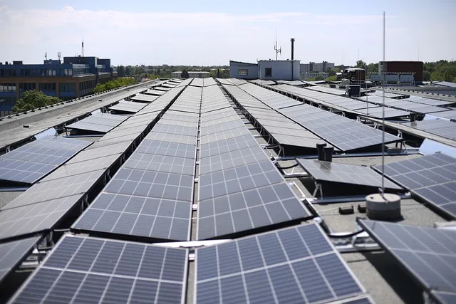 Zdjęcie Ile energii wyprodukuje fotowoltaika 8 kW? Sprawdź, co wpływa na wydajność