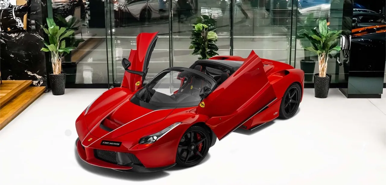 Zdjęcie Ile kosztuje Ferrari LaFerrari? Zaskakujące ceny na rynku luksusowych aut