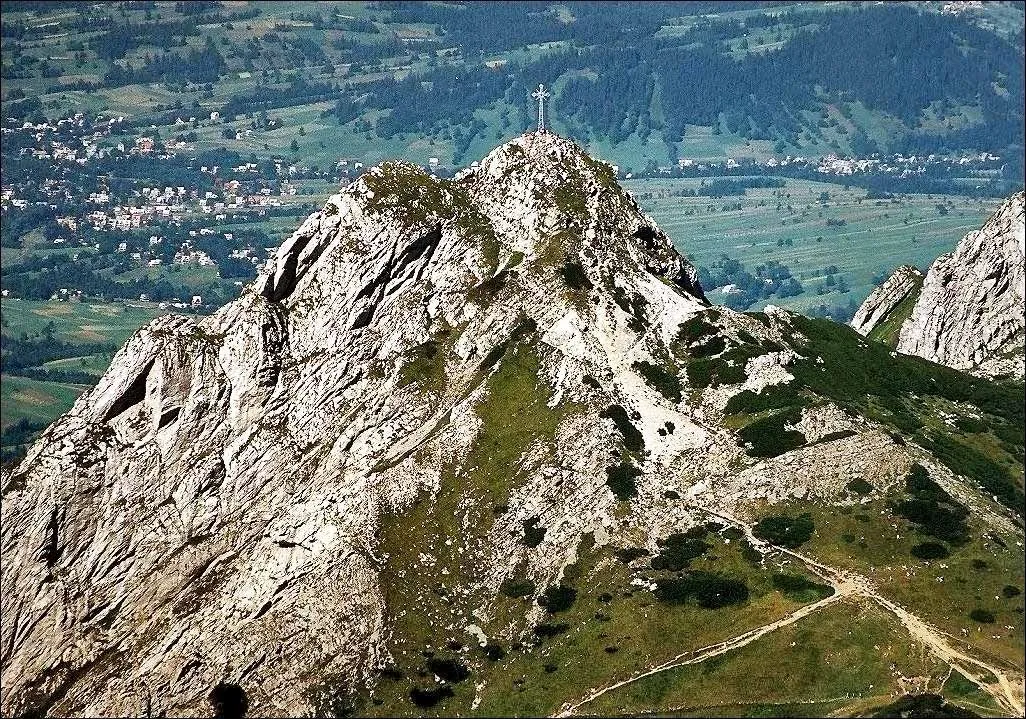 Zdjęcie Co to jest Giewont? Odkryj jego znaczenie i fascynującą historię