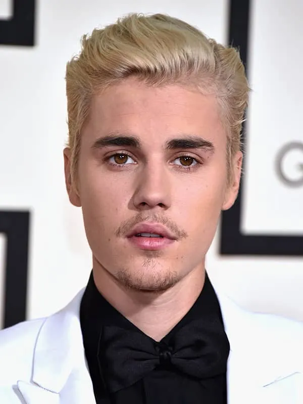 Zdjęcie Jaki rozmiar buta ma Justin Bieber? Odkryj jego ulubione modele