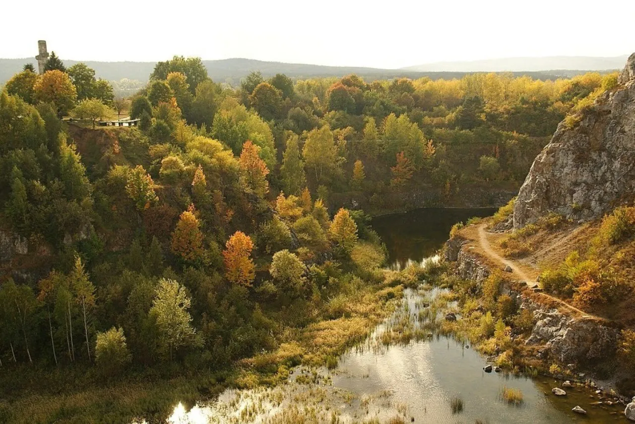 Zdjęcie Co zwiedzać w Górach Świętokrzyskich? Odkryj nieznane atrakcje
