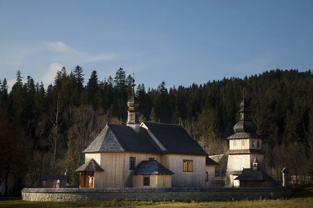 Zdjęcie Skansen Zubrzyca: Odkryj fascynujące tradycje i atrakcje regionu