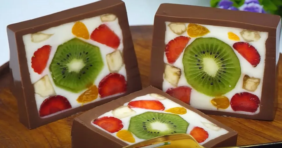 Zdjęcie Przepis na ciasto gotowane – idealny deser, który zaskoczy gości