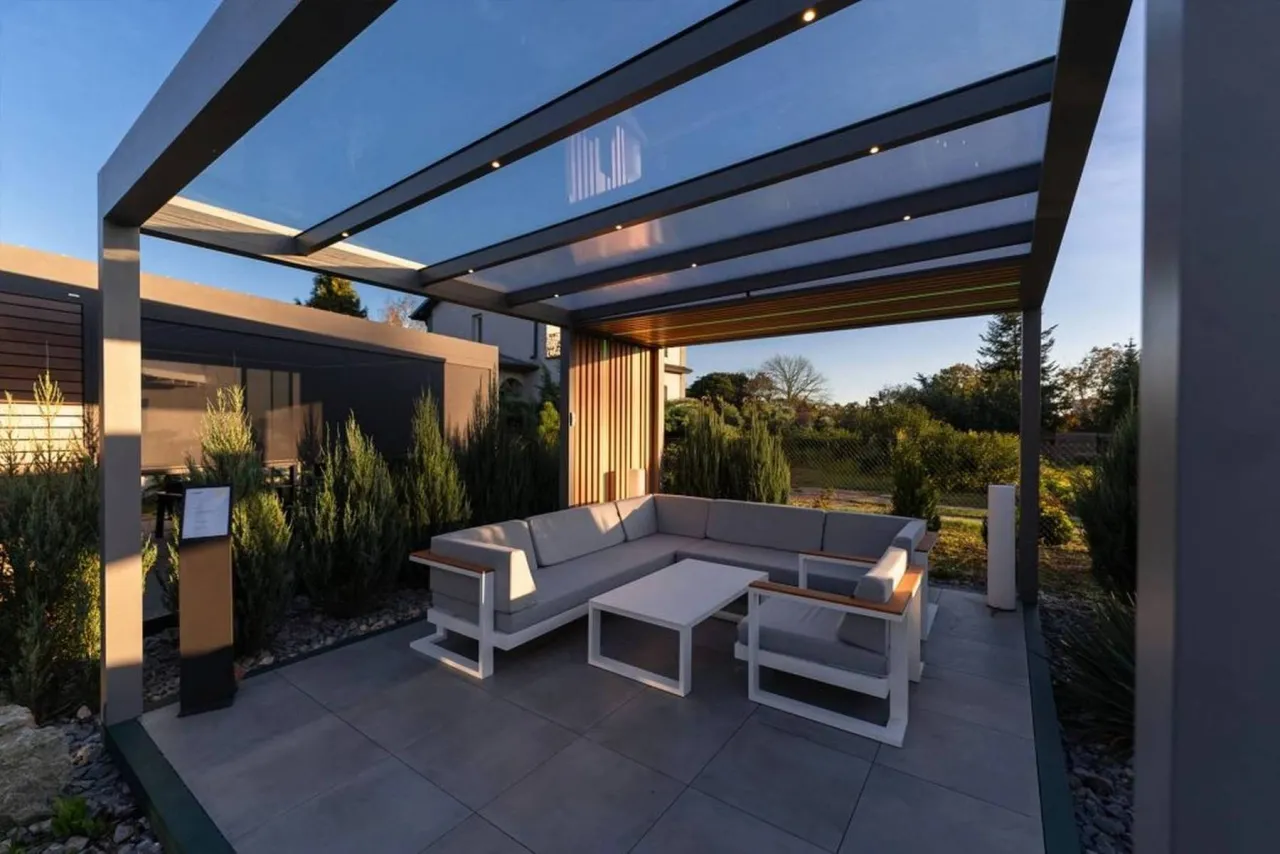 Zdjęcie Jaki kolor poliwęglanu na taras? Wybierz idealny dla siebie!