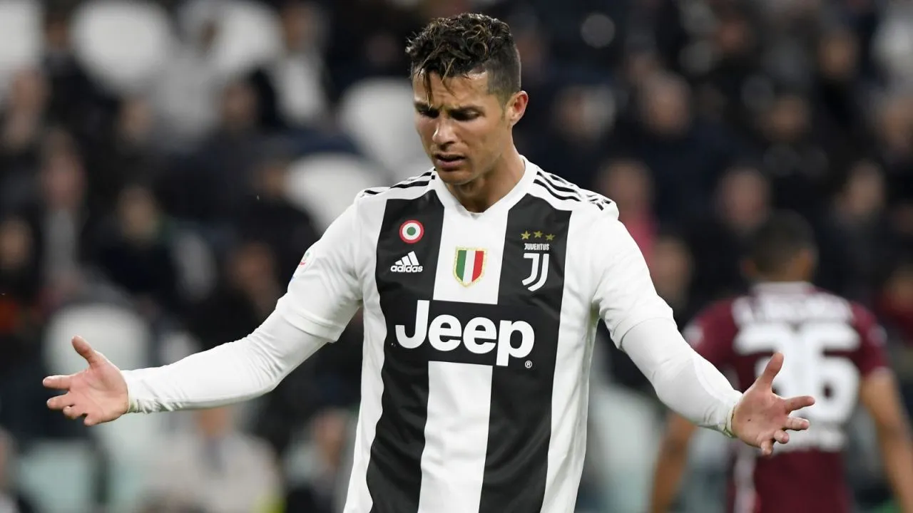 Zdjęcie Cristiano Ronaldo statystyki: Zaskakujące osiągnięcia i dane z kariery