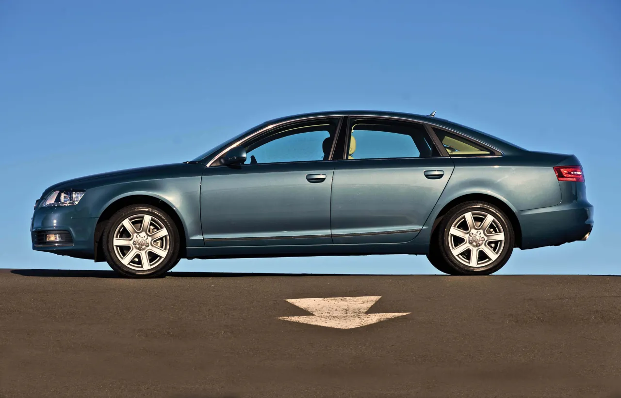 Zdjęcie Ile płynu do chłodnicy Audi A4 B6? Oto, co musisz wiedzieć