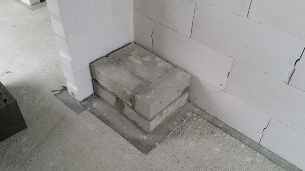 Zdjęcie Jak prawidłowo wykonać fundament pod komin systemowy, aby uniknąć błędów
