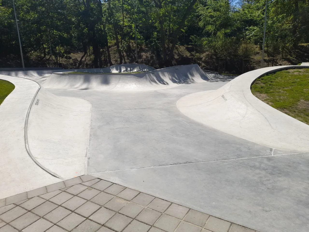 Zdjęcie Skatepark Chełminek w Szczecinie - co warto wiedzieć przed wizytą